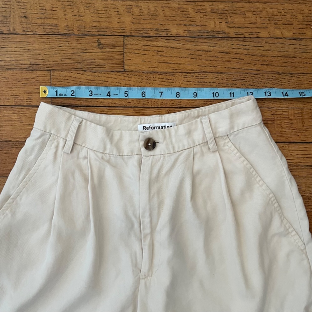 Reformation Mason Shorts - Oatmeal - Size 0 - Picture 5 of 9